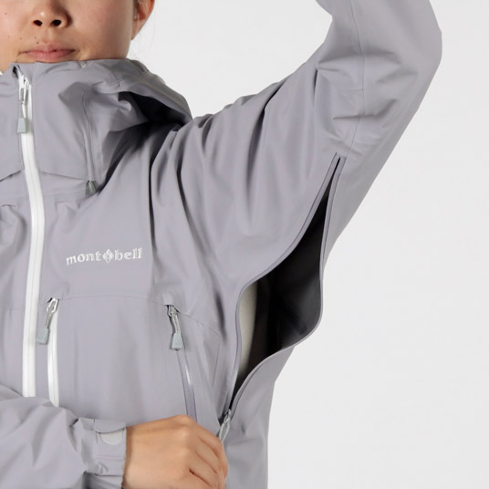 衣服内の蒸れを素早く排出するピットジップを装備