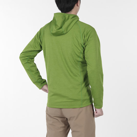 モデル身長175cm／Mサイズ着用