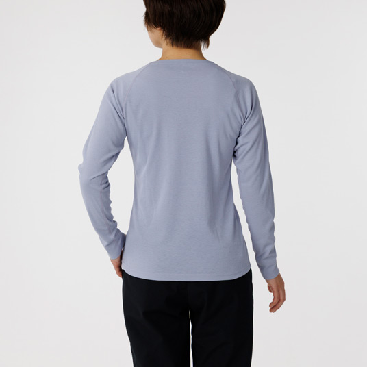 モデル身長160cm／Mサイズ着用