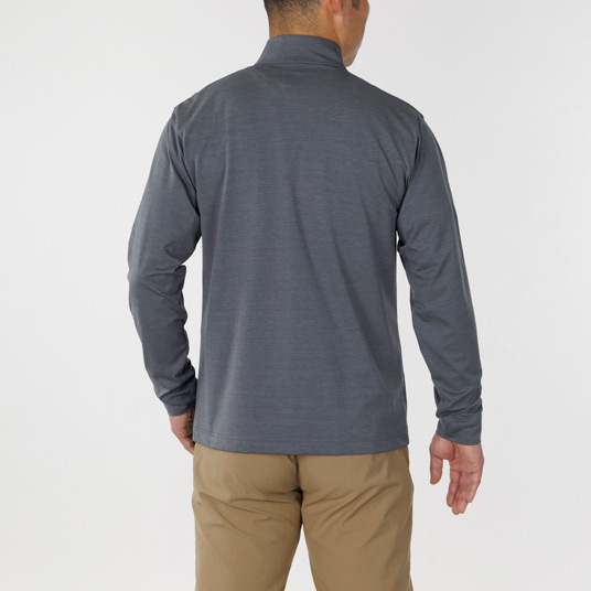 モデル身長172cm／Mサイズ着用