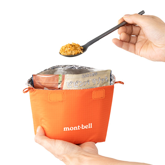 フリーズドライ食品を温かいまま食べられます